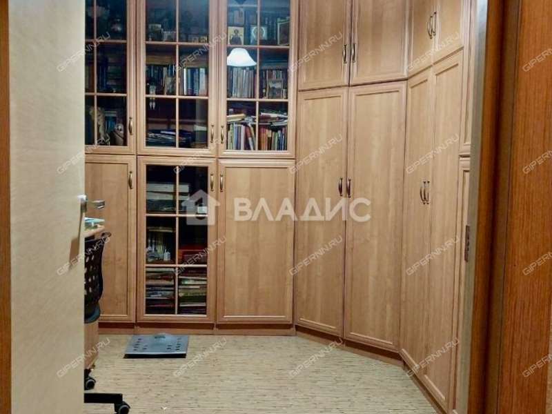 четырёхкомнатная квартира на проспекте Ленина дом 30В