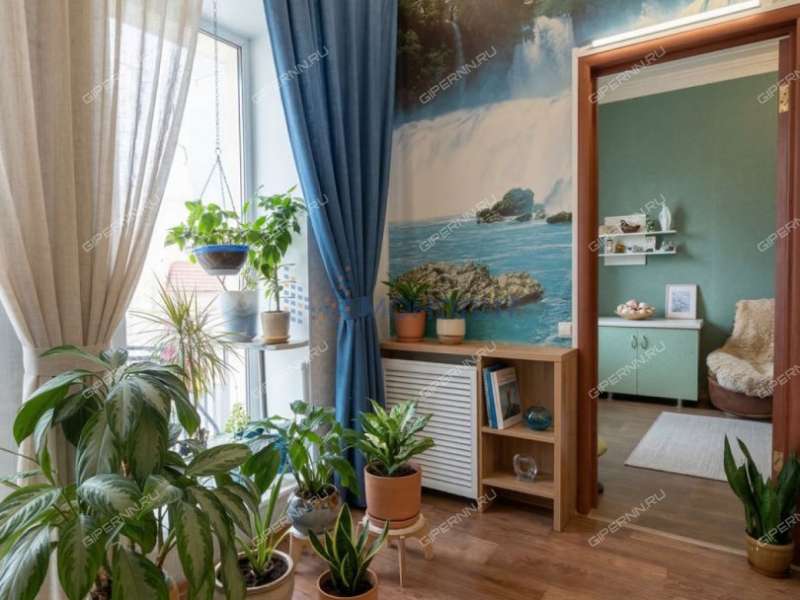 трёхкомнатная квартира на улице Страж Революции дом 4