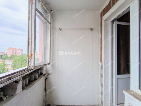 1-komnatnaya-ul-plotnikova-d-2 фото
