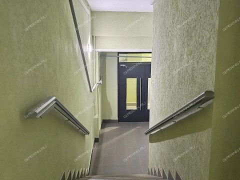 2-komnatnaya-b-r-zarechnyy-d-3 фото