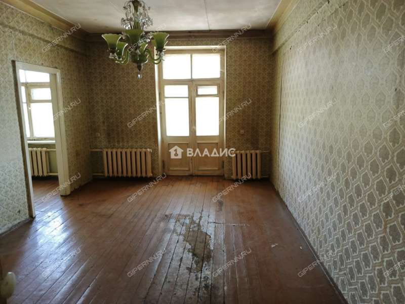 трёхкомнатная квартира на проспекте Гагарина дом 17