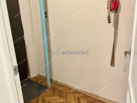 4-komnatnaya-ul-strokina-d-18 фото