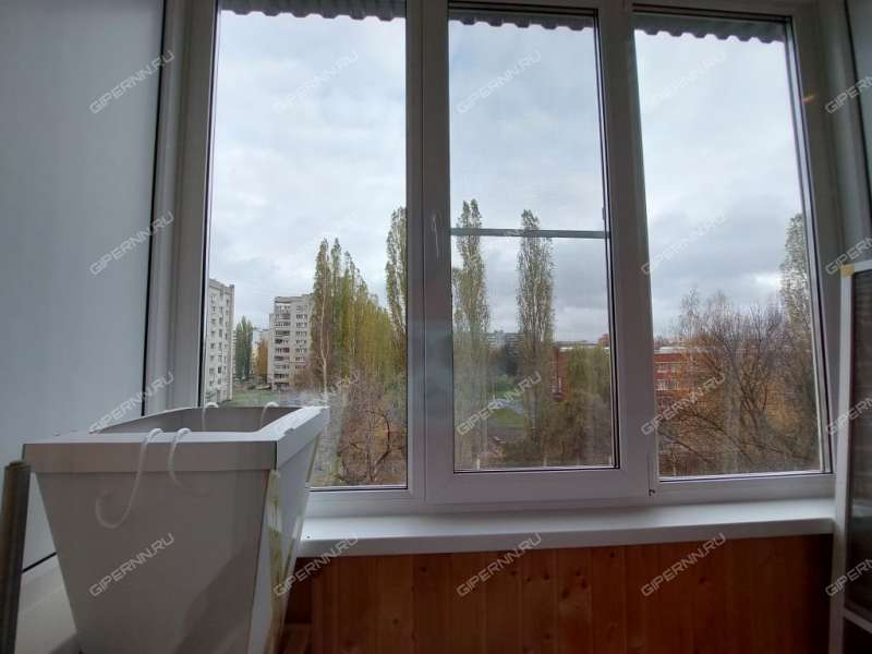 трёхкомнатная квартира на проспекте Кирова дом 6