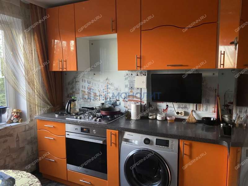 трёхкомнатная квартира на улице Шаляпина дом 20