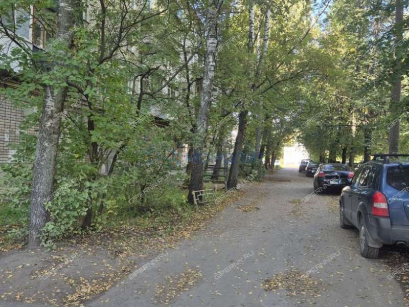 четырёхкомнатная квартира на улице Героя Рябцева дом 18