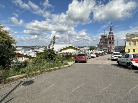 garazh-ul-rozhdestvenskaya-d-38a фото