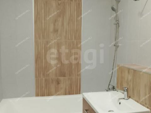 1-komnatnaya-ul-sergeya-akimova-d-50 фото