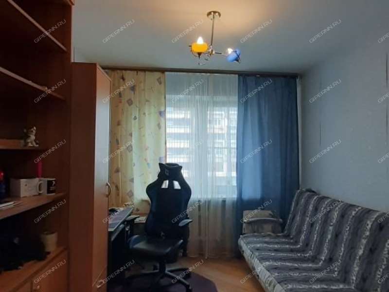 четырёхкомнатная квартира на улице Карла Маркса дом 24