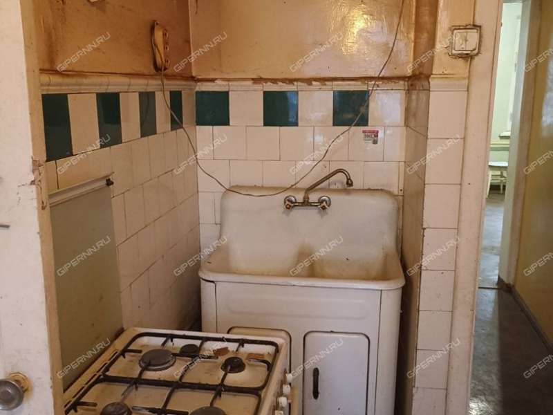 трёхкомнатная квартира на улице Невзоровых дом 31