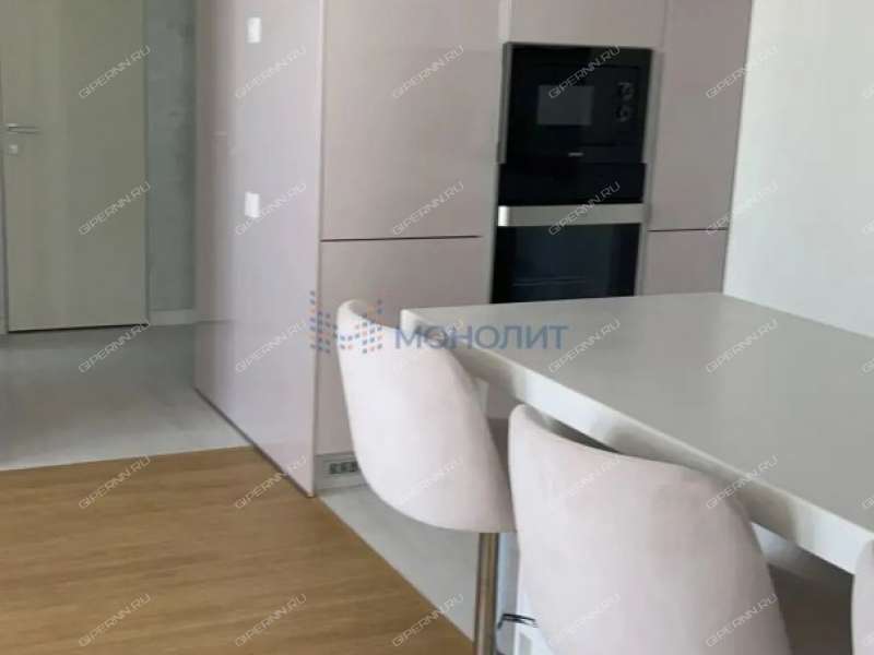 трёхкомнатная квартира на улице Коминтерна дом 99