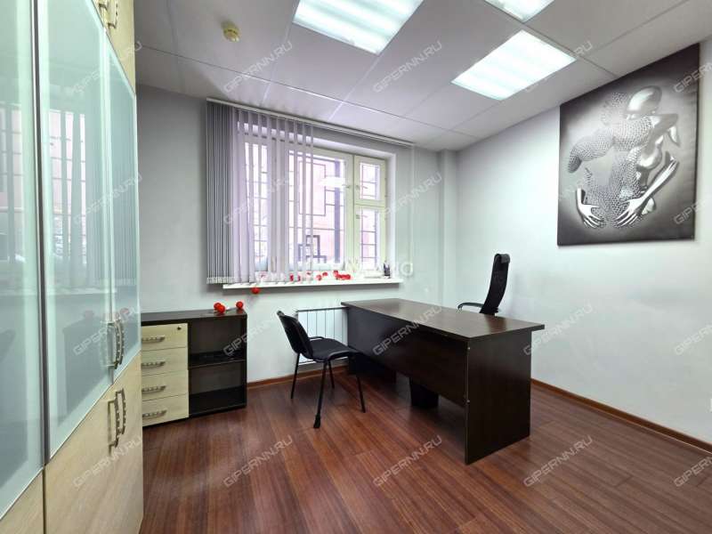 помещение под офис на улице Братьев Игнатовых