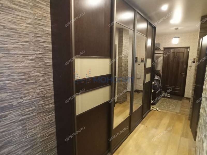 трёхкомнатная квартира на улице Родионова дом 195 к1