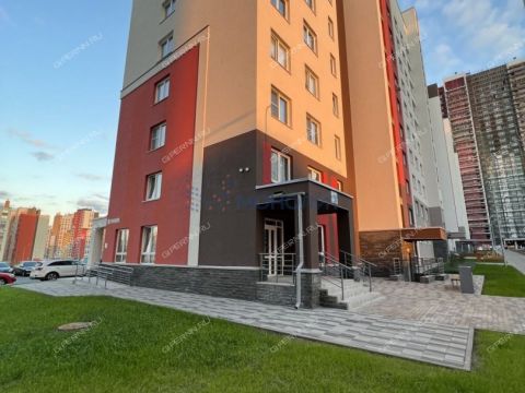 2-komnatnaya-ul-romantikov-d-11 фото