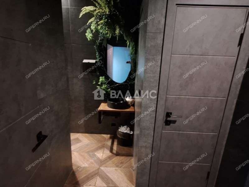 помещение под помещение свободного назначения на Нижне-Волжской набережной