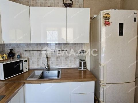 3-komnatnaya-ul-geroya-sovetskogo-soyuza-prygunova-d-18 фото