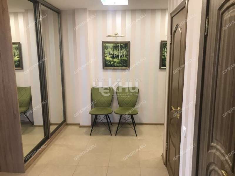 двухкомнатная квартира на улице Верхнепечёрская дом 13 к1