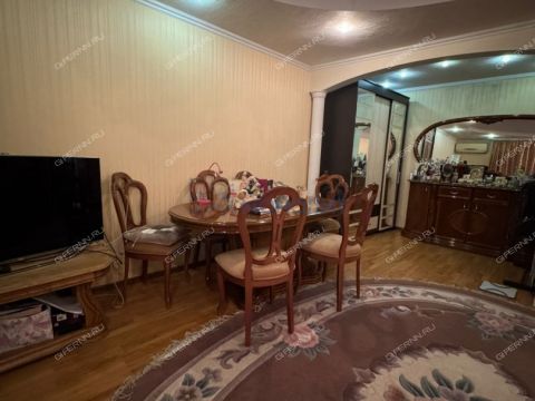 1-komnatnaya-ul-plotnikova-d-4 фото