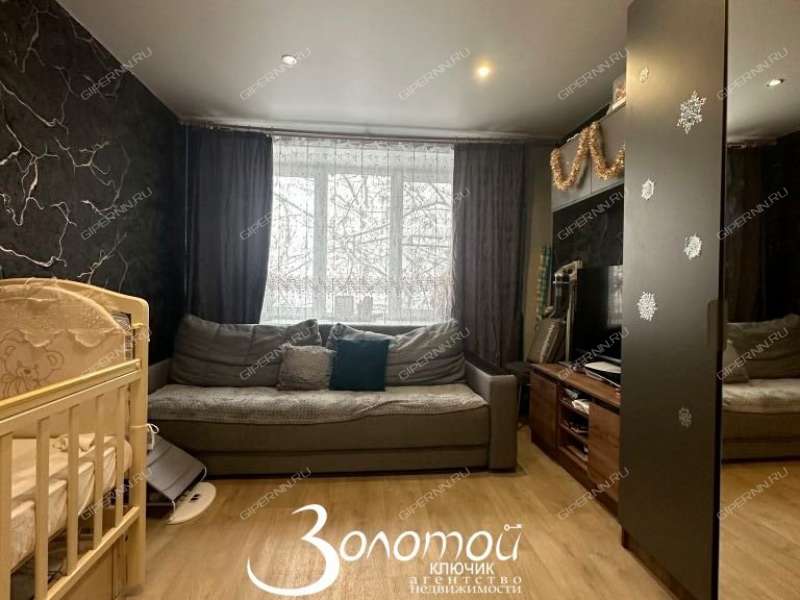 комната в доме 4/4 на улице Красных Партизан