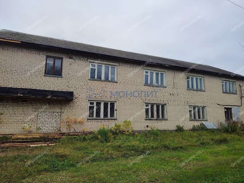 здание под офис, производственную площадь на Школьной улице село Смольки