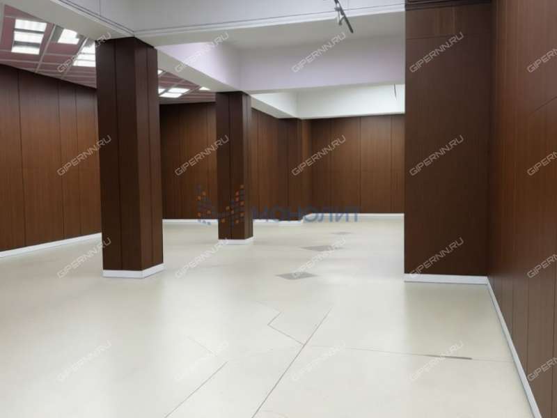 помещение под офис, торговую площадь на улице Нестерова