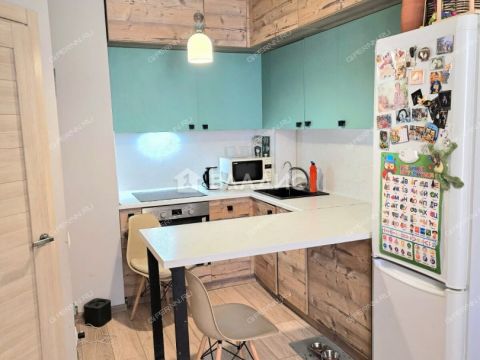 1-komnatnaya-ul-geroya-sovetskogo-soyuza-safronova-d-7-k1 фото