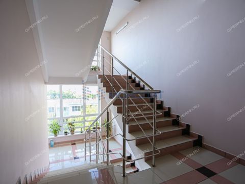 4-komnatnaya-ul-sergievskaya-d-8 фото