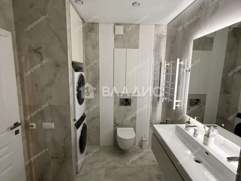 четырёхкомнатная квартира на Сенной площади дом 1