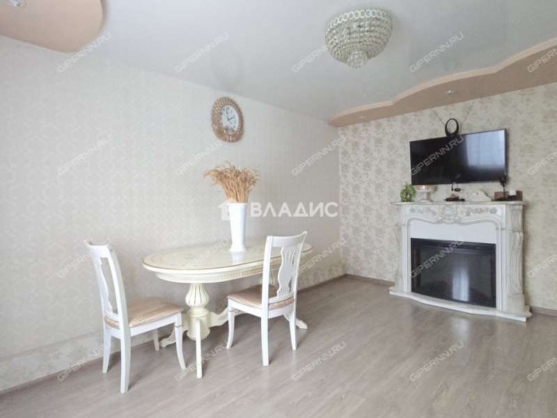 трёхкомнатная квартира на улице Красина дом 20