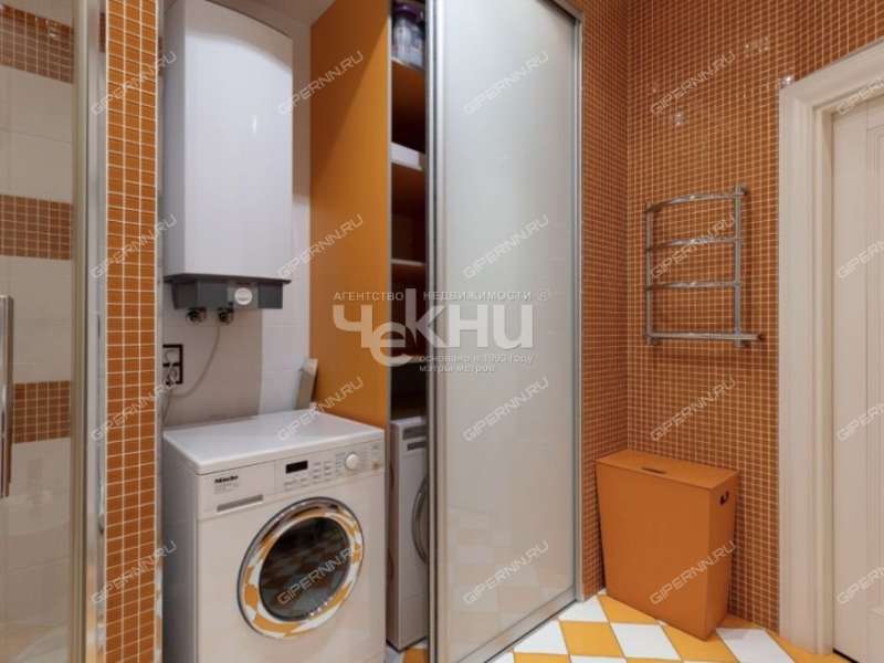 четырёхкомнатная квартира на улице Ульянова дом 7