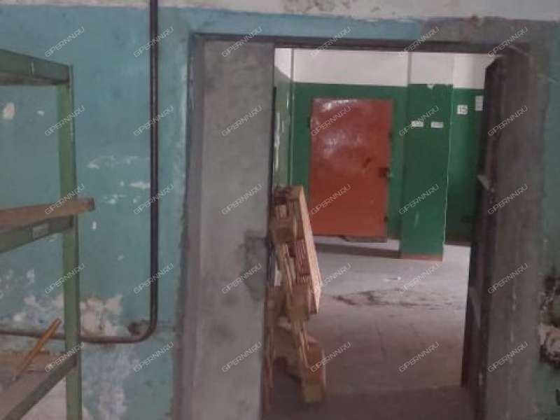 помещение под склад на улице Федосеенко