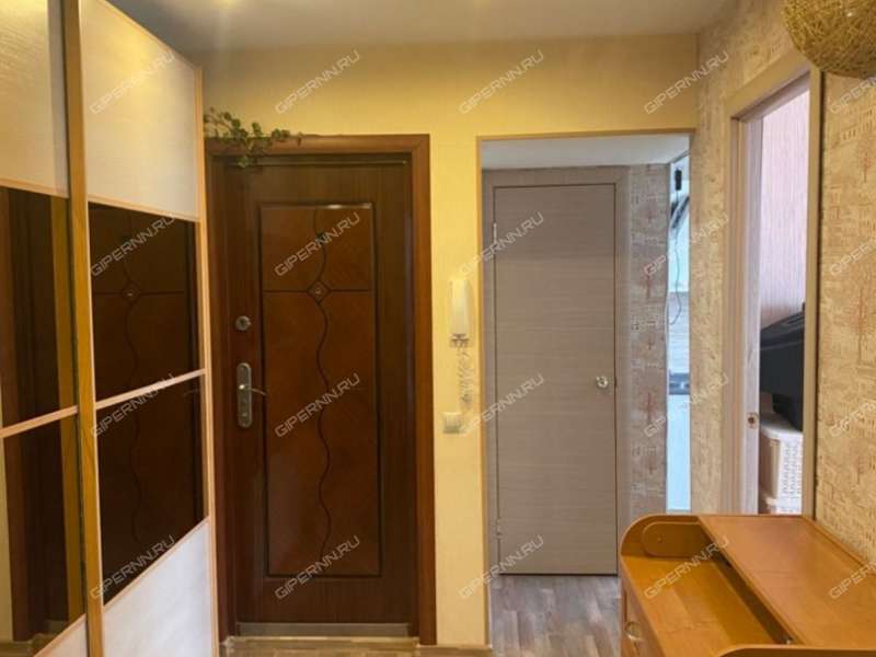 трёхкомнатная квартира в Центральном микрорайоне дом 18 город Выкса