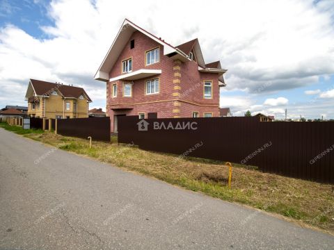 dom-derevnya-kusakovka-ul-vasilkovaya-d-63 фото