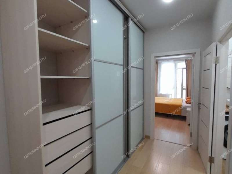 трёхкомнатная квартира на улице Маршала Баграмяна дом 4