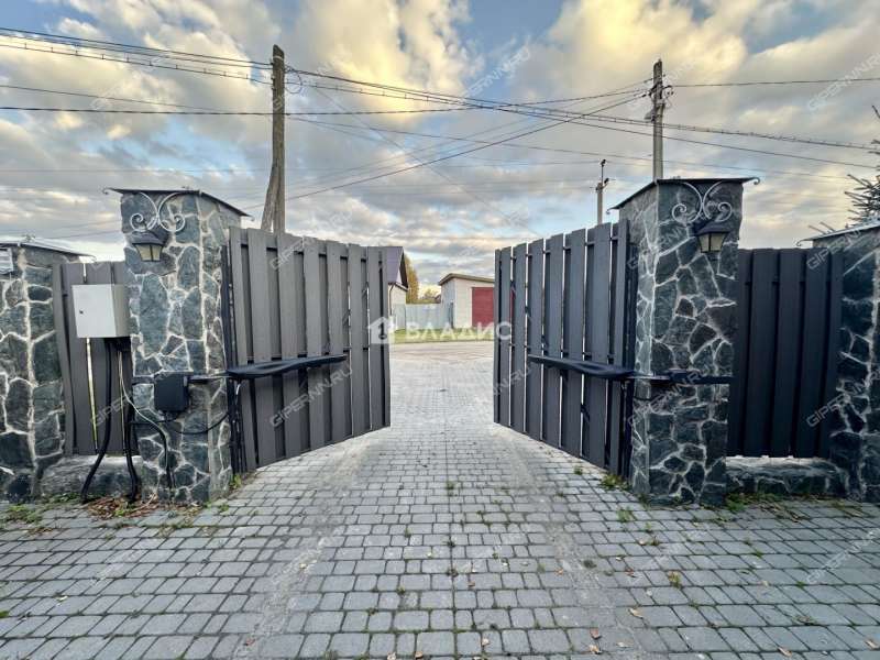 дом на улице Маяковского рабочий посёлок Тумботино