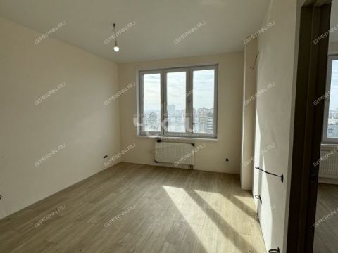 3-komnatnaya-ul-sergeya-akimova-d-50 фото