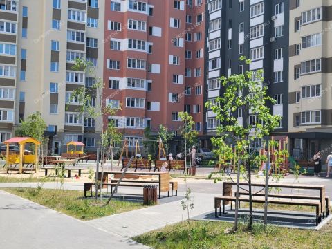 3-komnatnaya-ul-vyaznikovskaya-d-41 фото