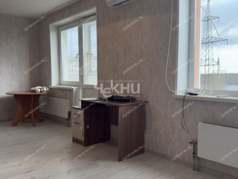 1-komnatnaya-ul-dvizhencev-d-34 фото