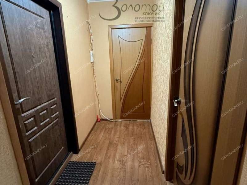 двухкомнатная квартира на улице Политбойцов дом 10