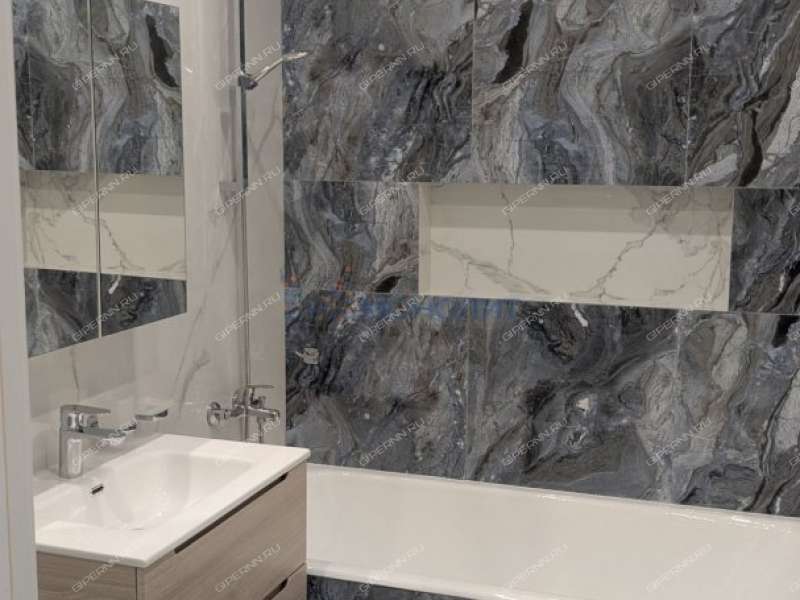 трёхкомнатная квартира на Молодёжном проспекте дом 38