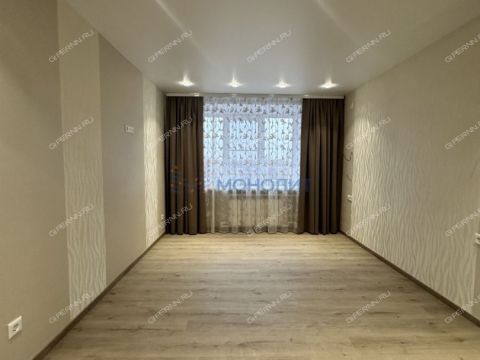 3-komnatnaya-ul-perehodnikova-d-31 фото