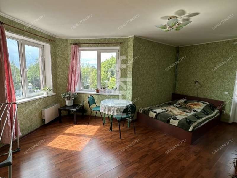 двухкомнатная квартира на улице Александра Хохлова дом 1