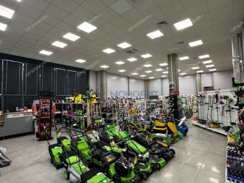 здание под торговую площадь, недвижимость под автобизнес на проспекте Гагарина