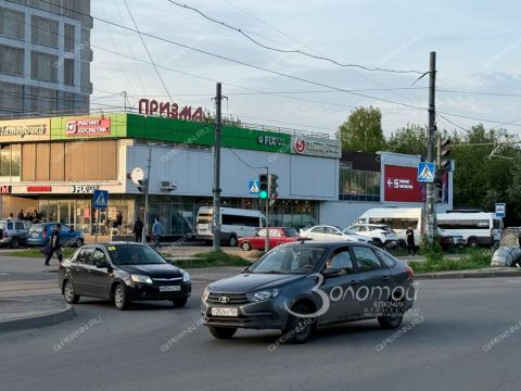 3-komnatnaya-ul-kosmicheskaya-d-52 фото