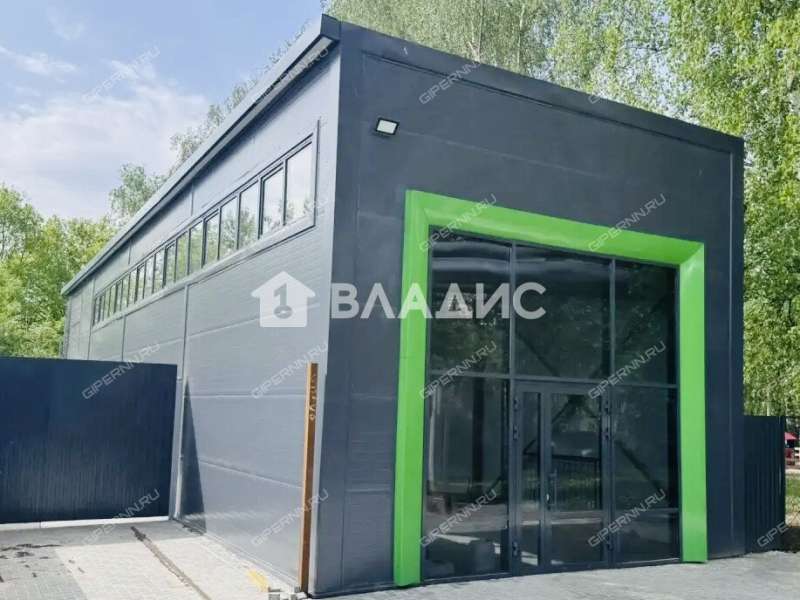 здание под офис, торговую площадь на улице Командина