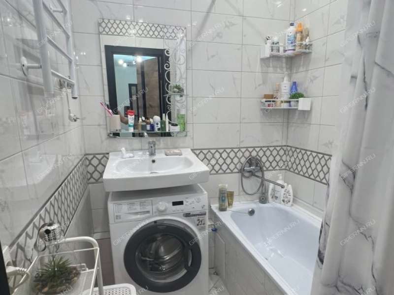 двухкомнатная квартира на улице Академика Сахарова дом 115 к1