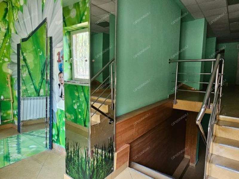 помещение под торговую площадь на Бекетова ул, д. 42/15