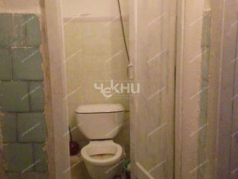 комната в доме 233 на Московском шоссе