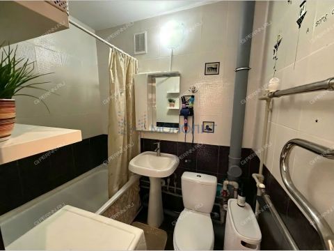 1-komnatnaya-ul-prazdnichnaya-d-1 фото