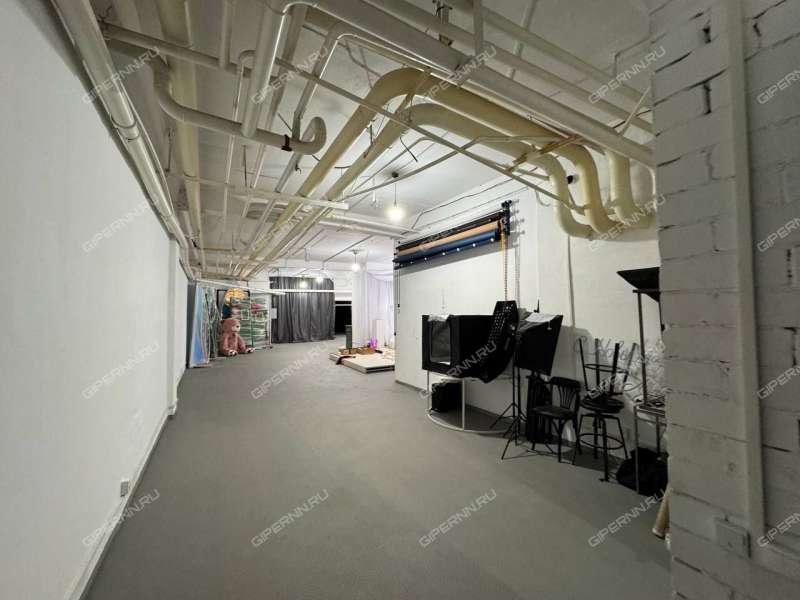 помещение под коммерческую недвижимость на улице Родионова