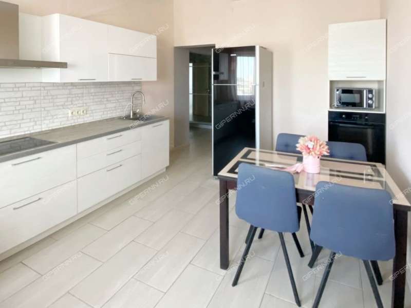 трёхкомнатная квартира на улице Богдановича дом 6